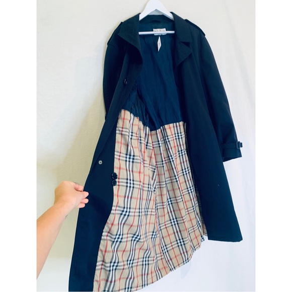 70s Pierre Cardin trench coat - Picture 7 of 9